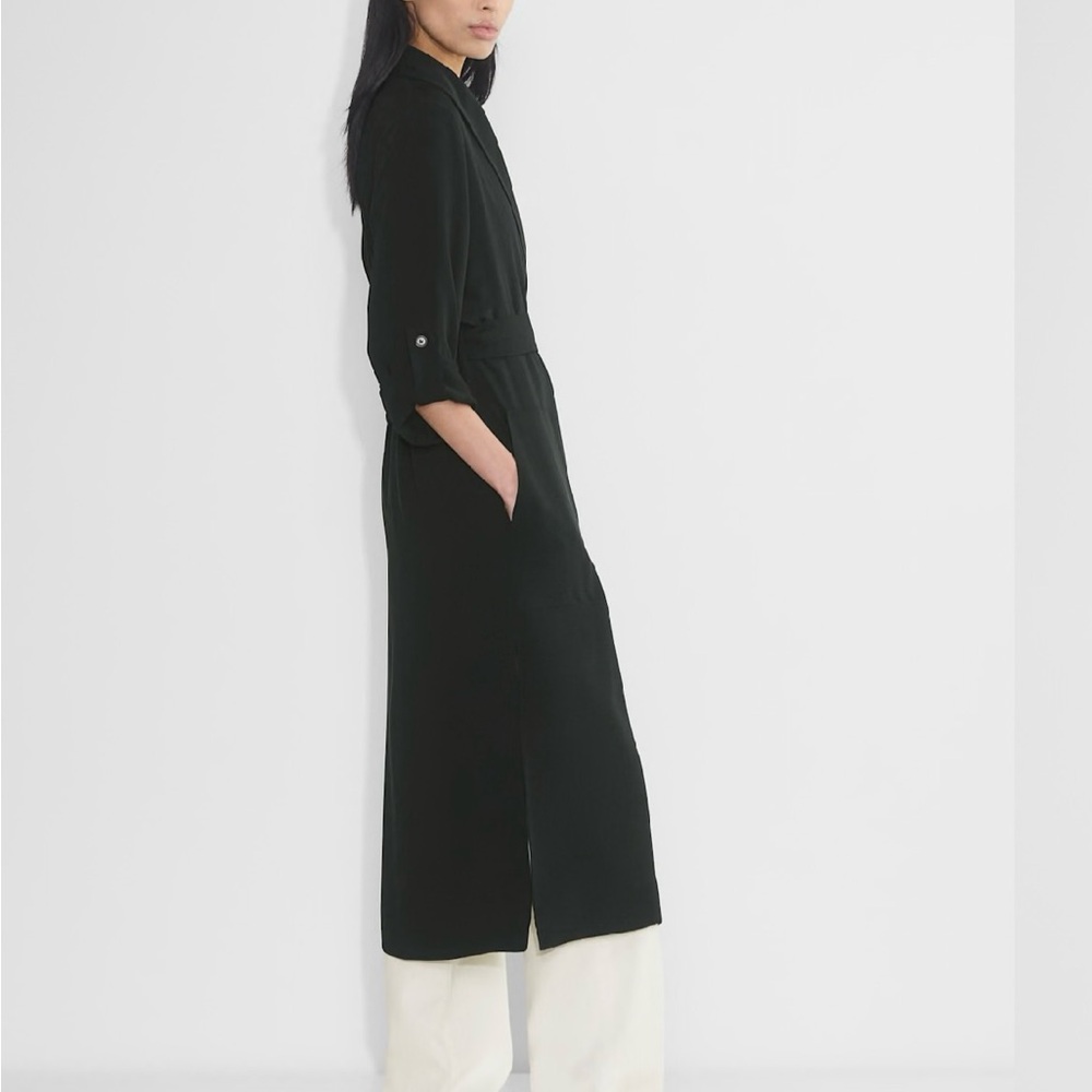 Aritzia Kahlo Robe - Picture 2 of 7
